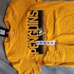 Small Pittsburgh Penguins tshirt NHL